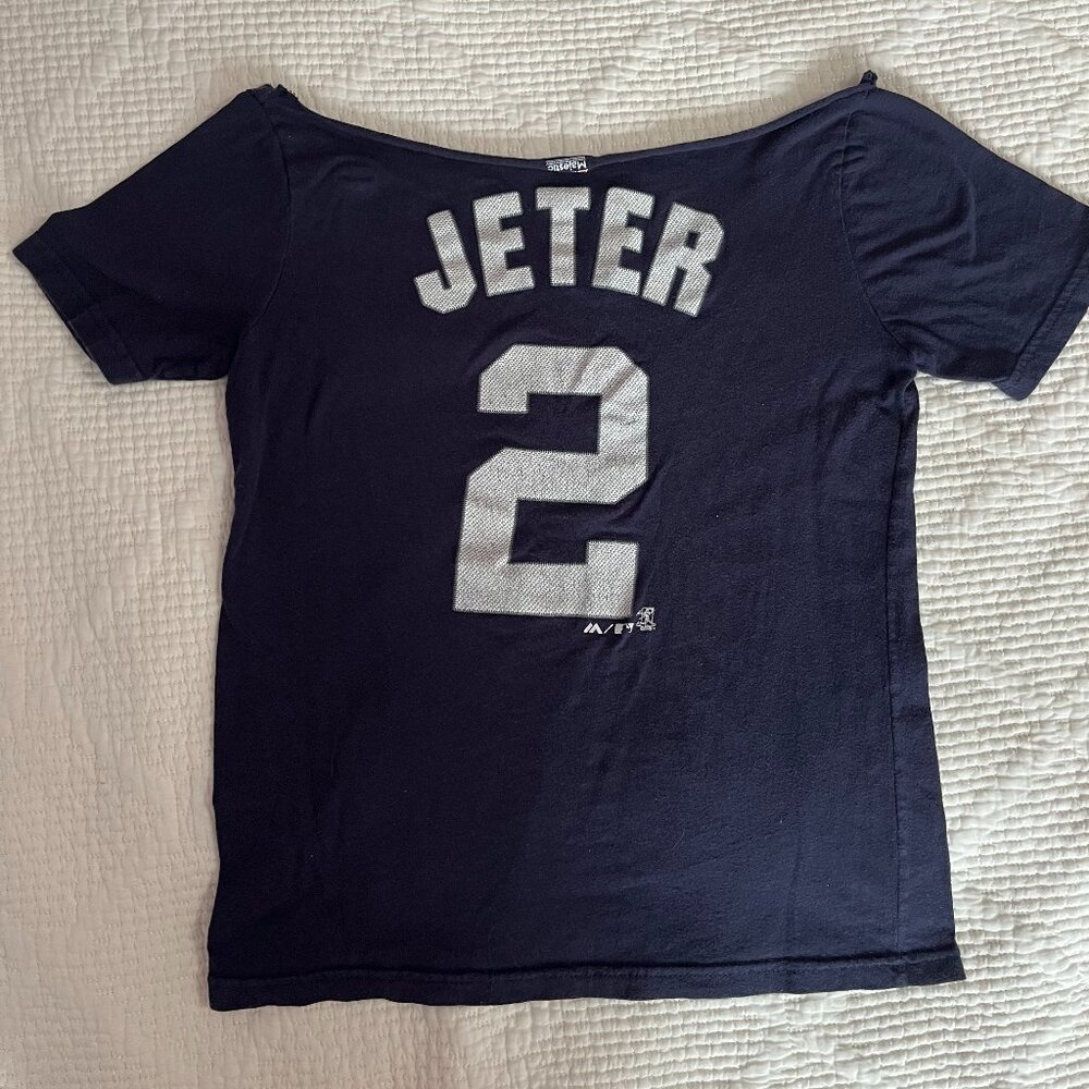 Yankees baby tee- off the shoulder Jeter (small)